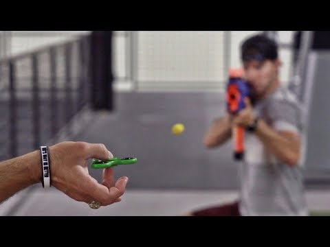 Видео: Трюки с Фиджет Спиннером | Dude Perfect