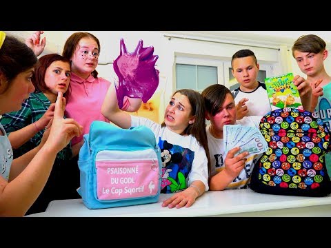 Видео: Что ПРЯЧУТ в РЮКЗАКАХ? Girls VS Boys