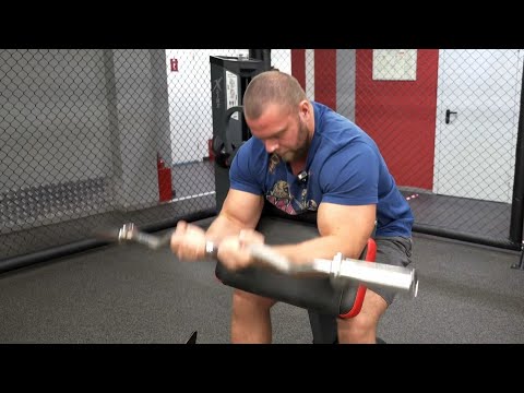 Видео: Тренировка. Качаем бицепс и прочее.