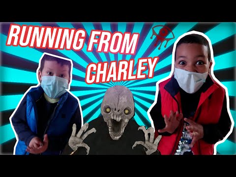 Видео: Бегаем от монстра Чарли игра The Eyes в реальной жизни | Глаза eyes в реальной жизни