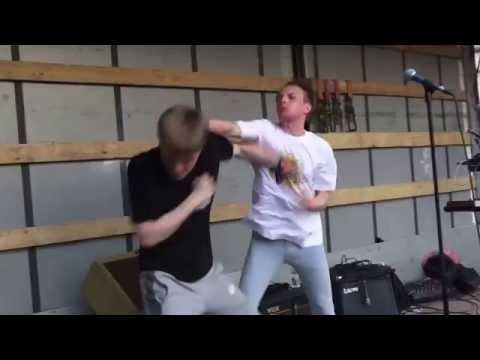 Видео: Электрофорез на фестивале БОЛЬ 2016