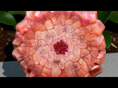 Видео: #367 Еще один простой урок по заливке цветов эпоксидной смолой