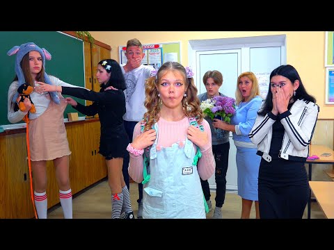 Видео: В ШКОЛЕ ЧТО ПРОИСХОДИТ?ТРИ СЕСТРЫ -БЛИЗНЯШКИ?)