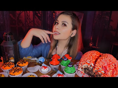 Видео: ЗВЕРСКИ ВКУСНО 🎃🩸 | В гостях у Королевы Вампиров | ASMR Eating Halloween food | Mukbang