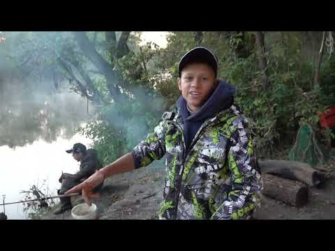 Видео: Ехали за лещем, а поймали сома