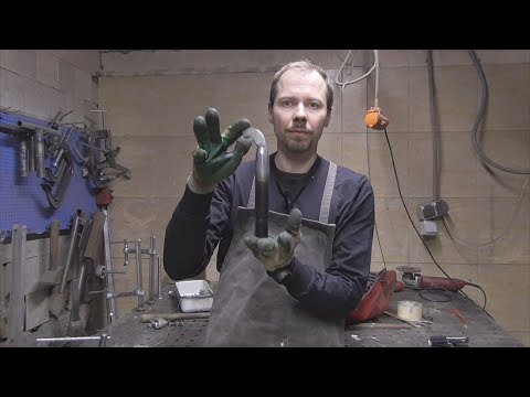 Видео: Как вынуть прикипевший подседел из стальной рамы.