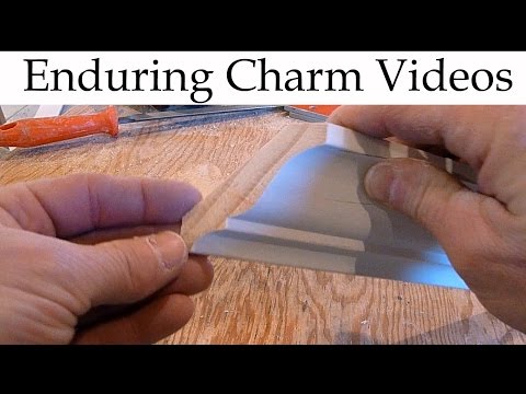 Видео: Как справиться с карнизным молдингом: демонстрация