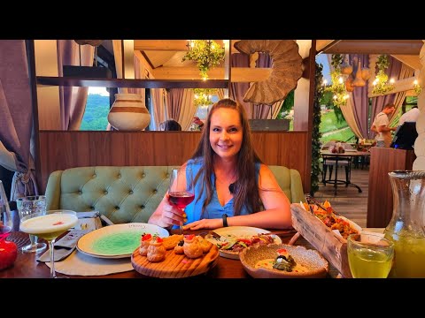 Видео: ВЕЧЕРНИЙ РОМАНТИЧЕСКИЙ ГЕЛЕНДЖИК С ЛЮБИМОЙ в РЕСТОРАНЕ ТИХИЕ БЕРЕГА! СЕЗОН В РАЗГАРЕ!