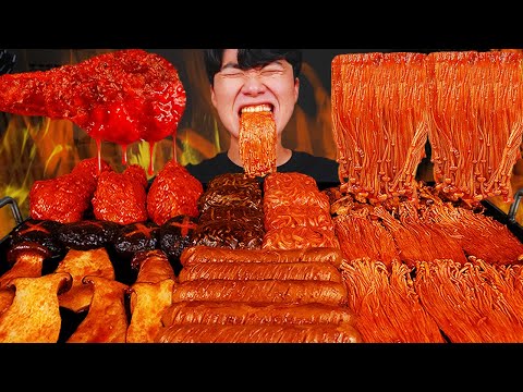 Видео: ASMR MUKBANG | острая лапша, жареный цыпленок, гриб эноки, колбаса Корейский звук еды !