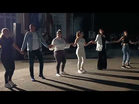 Видео: Хюската и Мусти Бенд 13.04.2024