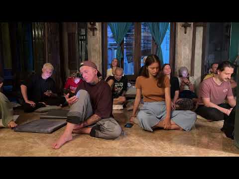 Видео: Беседа с Бхарати Махараджем