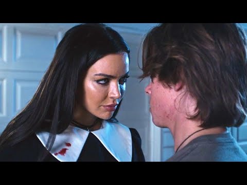 Видео: 16-летняя соседка оказалась гораздо старше, но это было не единственным её секретом