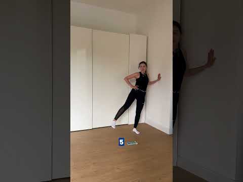 Видео: Домашний фитнес: как прокачать ноги и попу без тренажёров! #shorts 