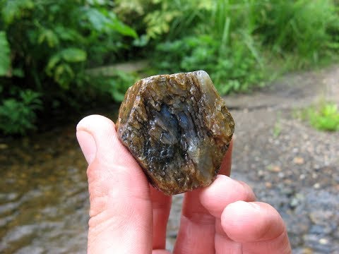 Видео: Поиск самоцветных жил в сложных условиях