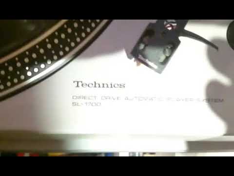 Видео: Technics SL-1700 проигрыватель винила