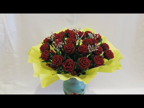 Видео: Розы из бисера Часть 1. Букет из бисера / Roses from beads. Part 1 Bouquet from beads