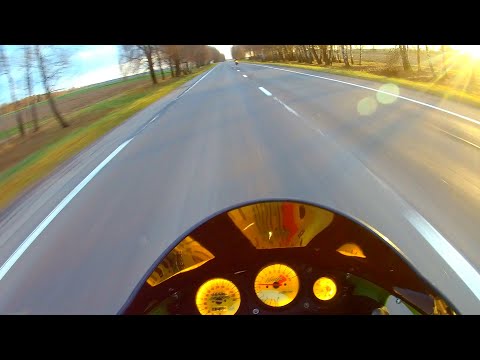 Видео: Kawasaki zx7r легенда против zx9r