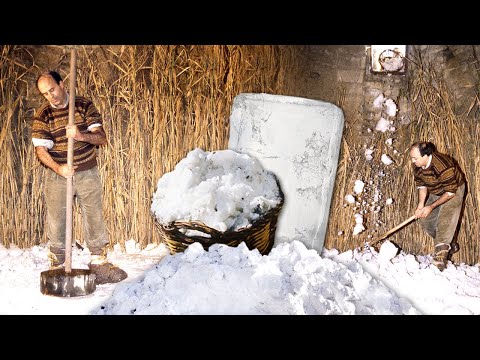 Видео: Холодильник с натуральным льдом. Древнее хранилище снега зимой для потребления летом