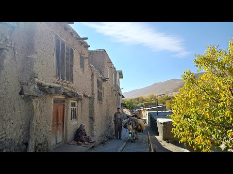 Видео: Осенний день в старинной деревне: простая жизнь среди красоты природы