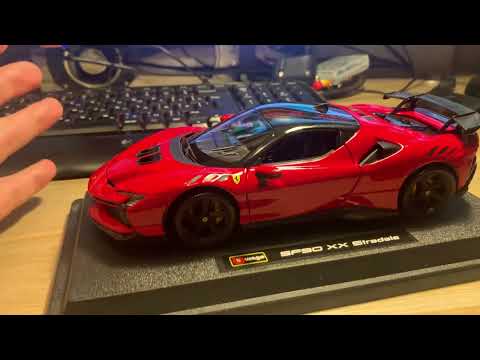 Видео: Обзор моделей Ferrari SF90 XX Stradale и 12Cilindri в масштабе 1:24 от Bburago
