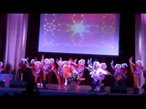 Видео: Танец «Поварята». Младшая группа 1-й состав. Ноябрь 2015