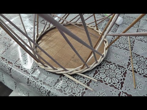 Видео: Тройная веревочка с переходом на ситец. Плетение из газетных трубочек