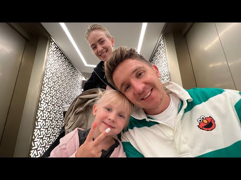 Видео: ИДЁМ ГУЛЯТЬ УРА УРА! / МЫ ПОПАЛИ В ОТЕЛЬ В КОТОРОМ НИЧЕГО НЕ ПОЛУЧАЕТСЯ!!!