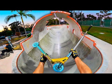 Видео: СКЕЙТПАРК №1 В КАЛИФОРНИИ НА СКУТЕРАХ!