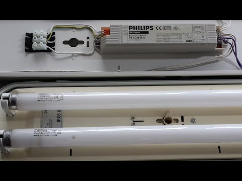 Видео: Супер быстрая переделка светильника для люминисцентных ламп на светодиодные лампы.