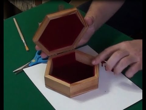 Видео: Отделка шкатулки бархатом