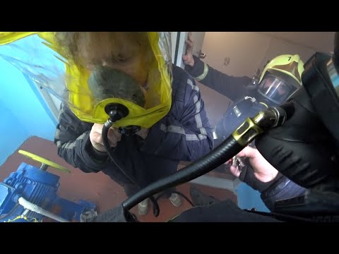 Видео: Горит мусоропровод, подъезд в дыму. Как разозлить пожарных