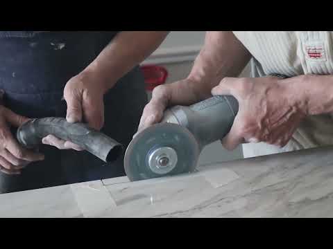 Видео: Монтаж душевой и санузла крупным форматом от А до Я.