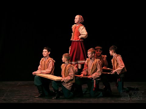 Видео: "По мосточкам мы ходили", Театр танца "Юность" "We walked along the bridges", Dance Theater "Youth"