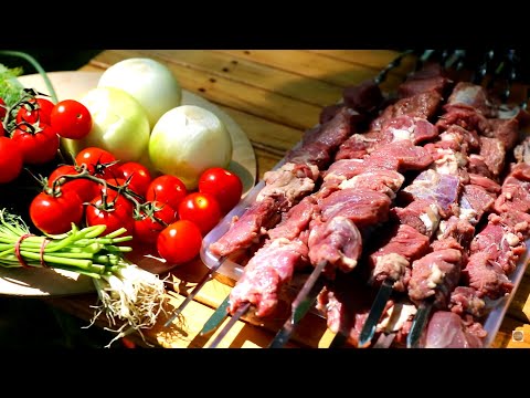 Видео: #ШАШЛЫК САМЫМ БЫСТРЫМ и ВКУСНЫМ СПОСОБОМ. МЯСО чуть НЕ РАСТАЯЛО в РУКАХ.