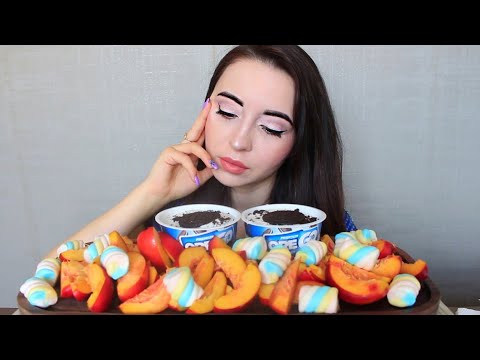 Видео: ПРОРВАЛО ТРУБУ / МОРОЖЕНОЕ С ФРУКТАМИ / MUKBANG asmr  Ayka Emilly