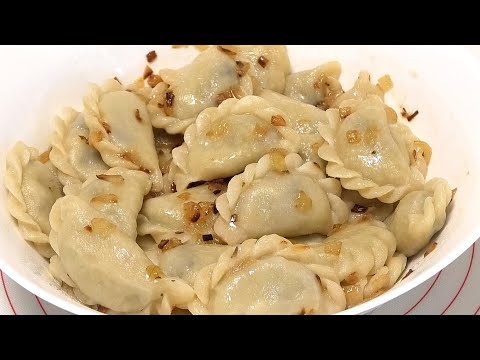 Видео: Идеальное-заварное тесто для вареников.Вареники с картошкой и грибами/ Ideal dough for dumplings