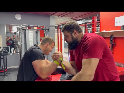 Видео: Секреты борьбы в завязке. Тренировка с Артемом Гришиным, ЗМС по армрестлингу.