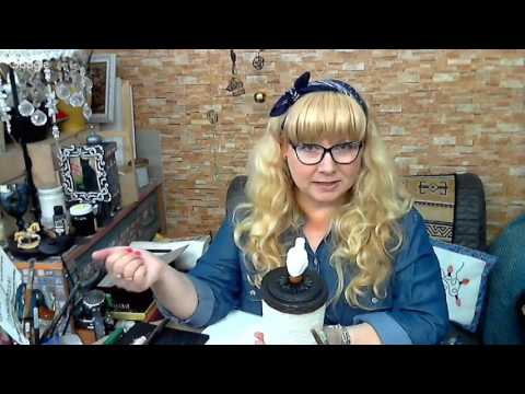 Видео: Наташа Фохтина.  Пластиковая емкость, как объект декорирования. 04.07.17