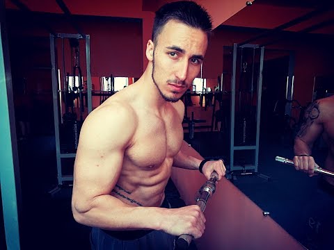 Видео: Трицепсово разгъване на скрипец | Основни грешки | Как се изпълнява правилно