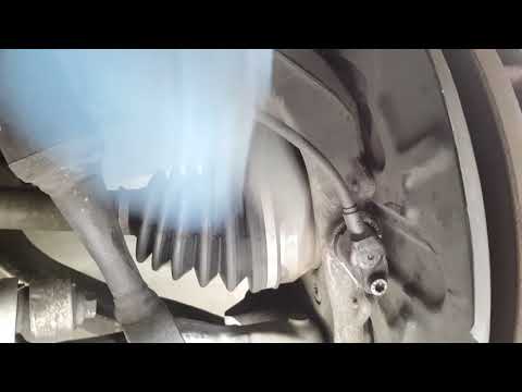 Видео: Замена датчика ABS Audi A4 2'0L 2007 года.