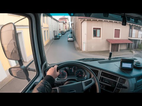 Видео: Вы не поверите безумным маневрам этого водителя грузовика!