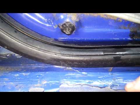 Видео: Как проникает вода в салон гольф 4.