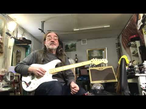 Видео: Fender Stratocaster Mexico - белый и пушистый)