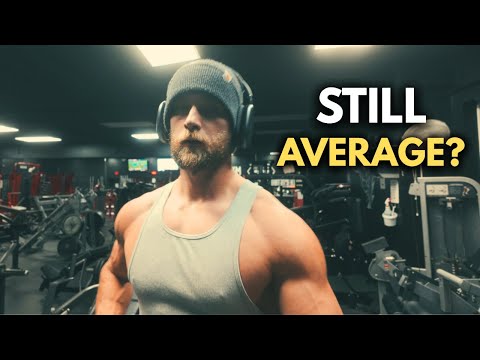 Видео: Большинство парней годами занимаются силовыми тренировками и выглядят по-прежнему... Вот почему.