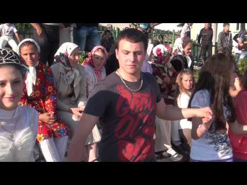 Видео: 8 клас с  Медени поляни 2013