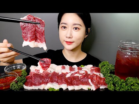 Видео: Мукбанг Сырая говядина [RAW BEEF] Real Sound MUKBANG | ASMR | EATING SOUND