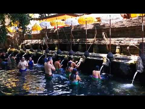 Видео: Tirta Empul Temple най - впечатляващия според мен храм... Ден за пречистване и релакс 😊