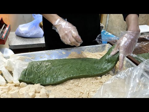 Видео: Разнообразные рисовые лепешки на традиционном рынке, сделанные владельцем - корейская уличная еда.