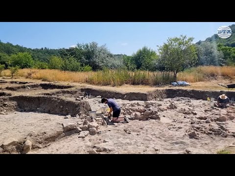 Видео: Преди 6800 години в района на Суворово е имало селище с павирани улици и с „промишлена“ зона