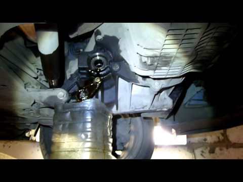 Видео: Замена сальника коробки передач Форд Фокус